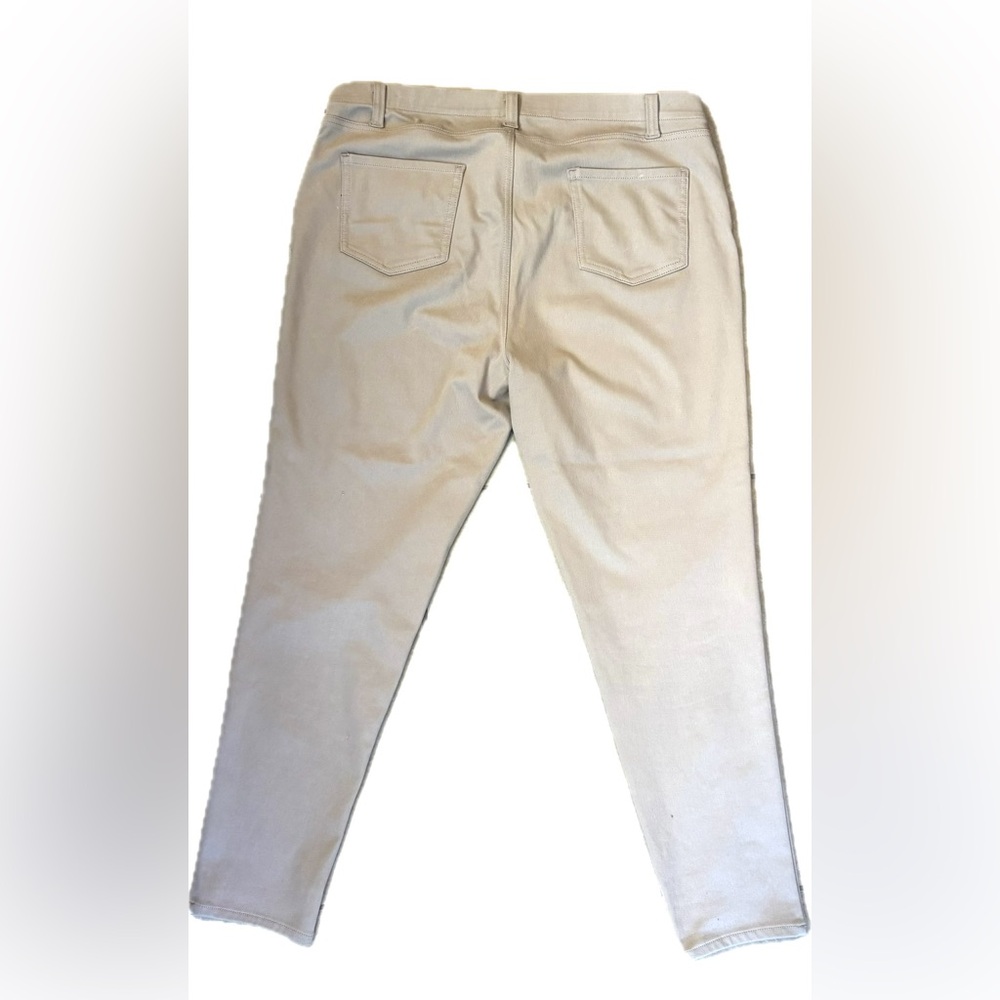 Faded Glory Tan Pull-On Stretch Pants. Size XXL (20) (2X) - Picture 2 of 5